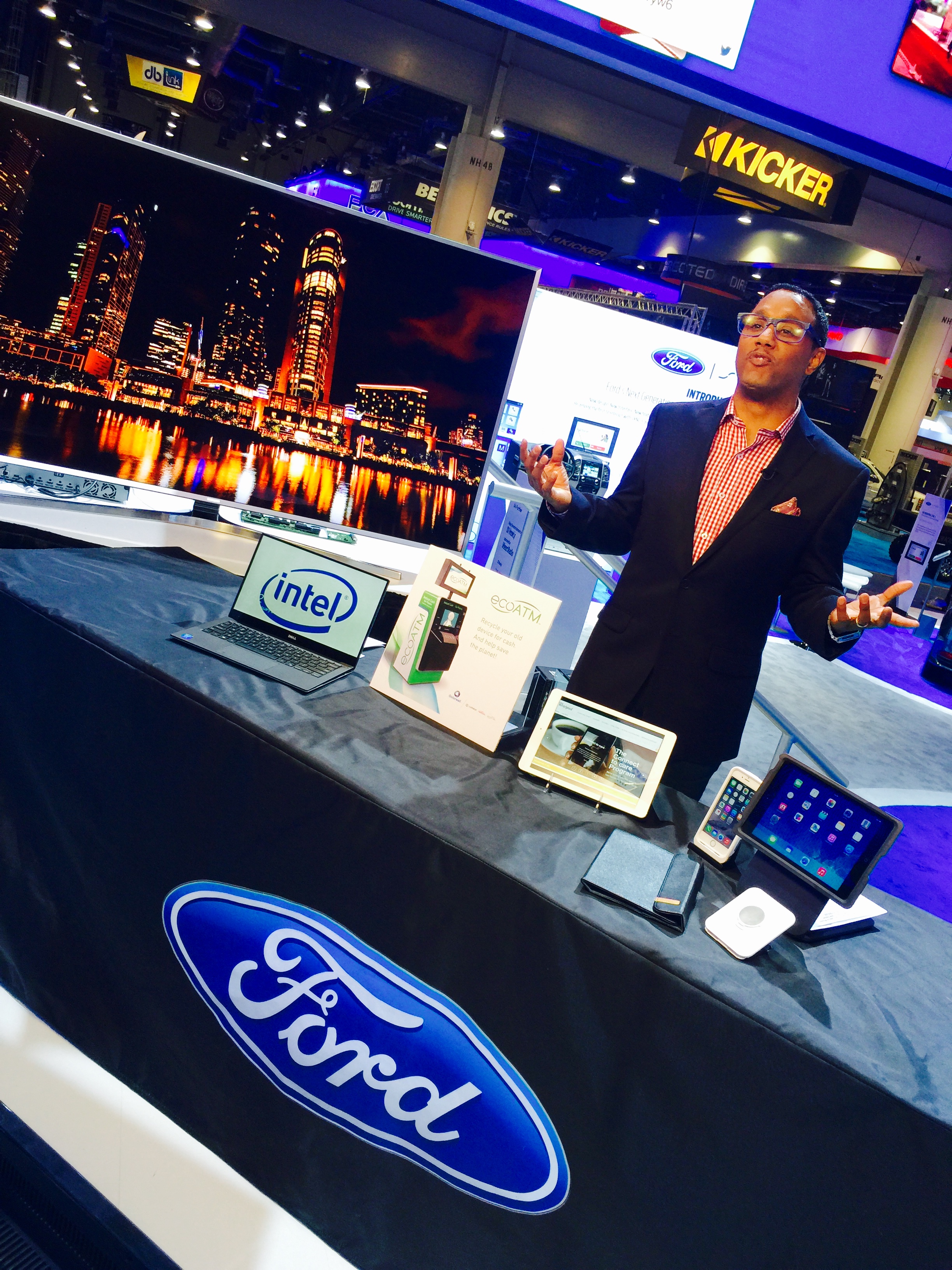 Ford booth ces #3